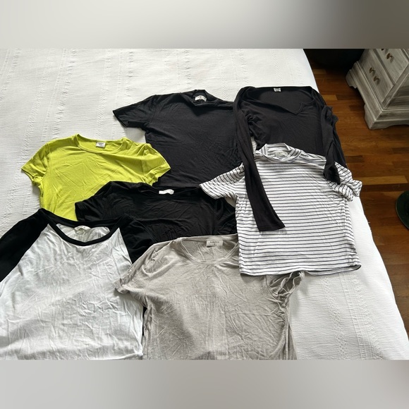 Batch of aritzia tshirts and tops-7 all together!! - Picture 2 of 8